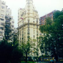 <p>An elegant flat with improbably narrow top floors at the corner of Juncal and Montevideo. </p>