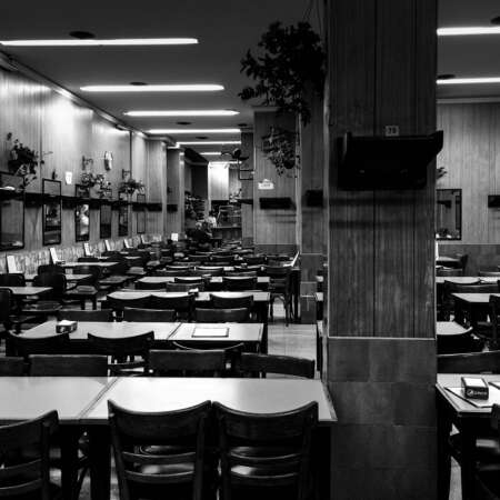 <p>The back room at El Palacio de la Pizza, one of the classic pizzerias along Avenida Corrientes. </p>