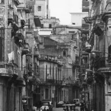 <p>A street scene in old Havana.</p>