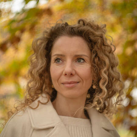 <p>Portrait of Caroline</p>