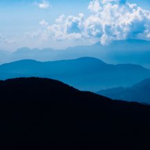 <p>Peaks pile up in a view from Plose down the Val Isarco.</p>