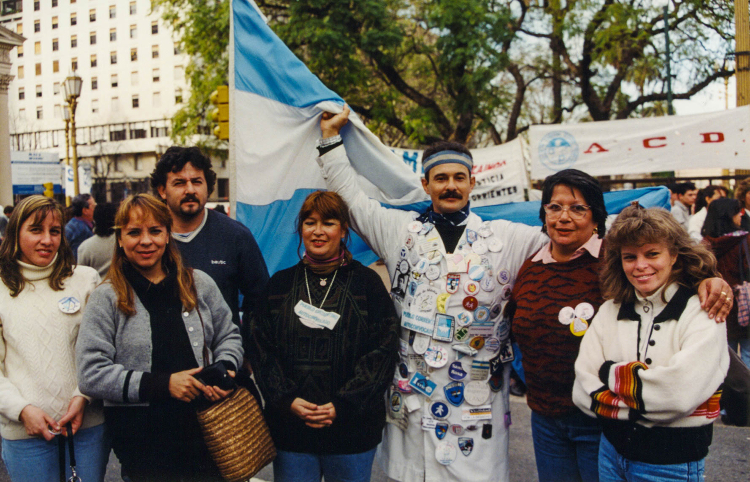 <p><em>Autoconvocados</em> (self-organised protestors) from Corrientes province, in Buenos Aires' Plaza de Mayo. Argentina has a rich tradition of autonomous worker movements who eschew formal affiliations with unions or political parties, yet can successfully mount sustained popular protests around shared concerns. <br /></p>
<p>In these protests in 1999, a diverse front of teachers, state employees, farmers, pensioners, healthcare workers, small business owners, transport workers, and the un(der)employed organised months-long demonstrations against government corruption, unpaid wages, and diminishing quality of life in their province. Using tactics such as strikes, roadblocks, <em>escraches</em> (loud demonstrations outside the homes of targeted individuals), and mass marches, they amplified their call for reforms. Six months in, the Corrientes <em>autoconvocados</em> had even brought their protests to the national capital. <br /></p>
<p>Their concerns and protests were an early indicator of the grim politico-economic meltdown that was about to ravage the entire country. </p>